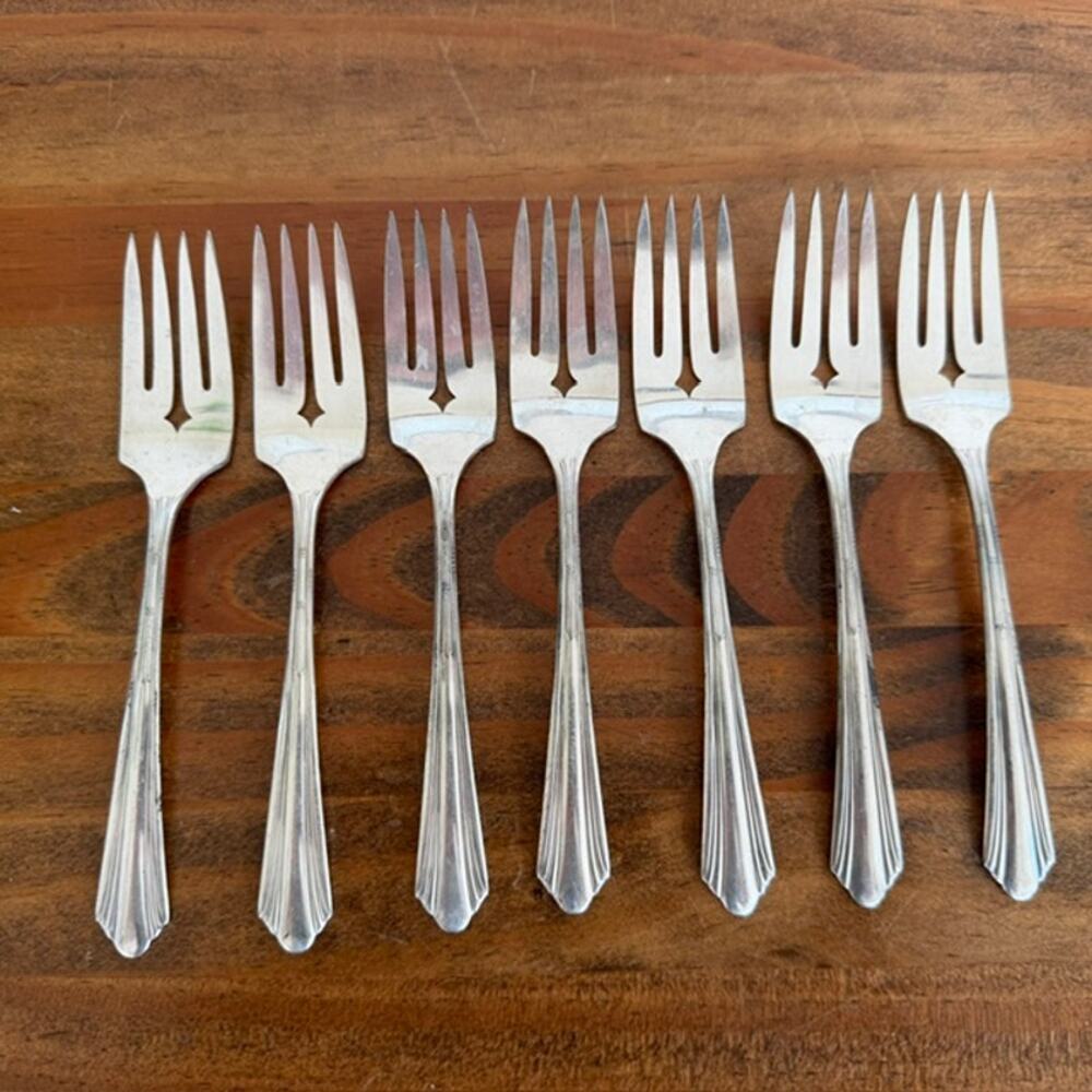 Madison Silver Plated Vintage Salad Forks - Set of 7